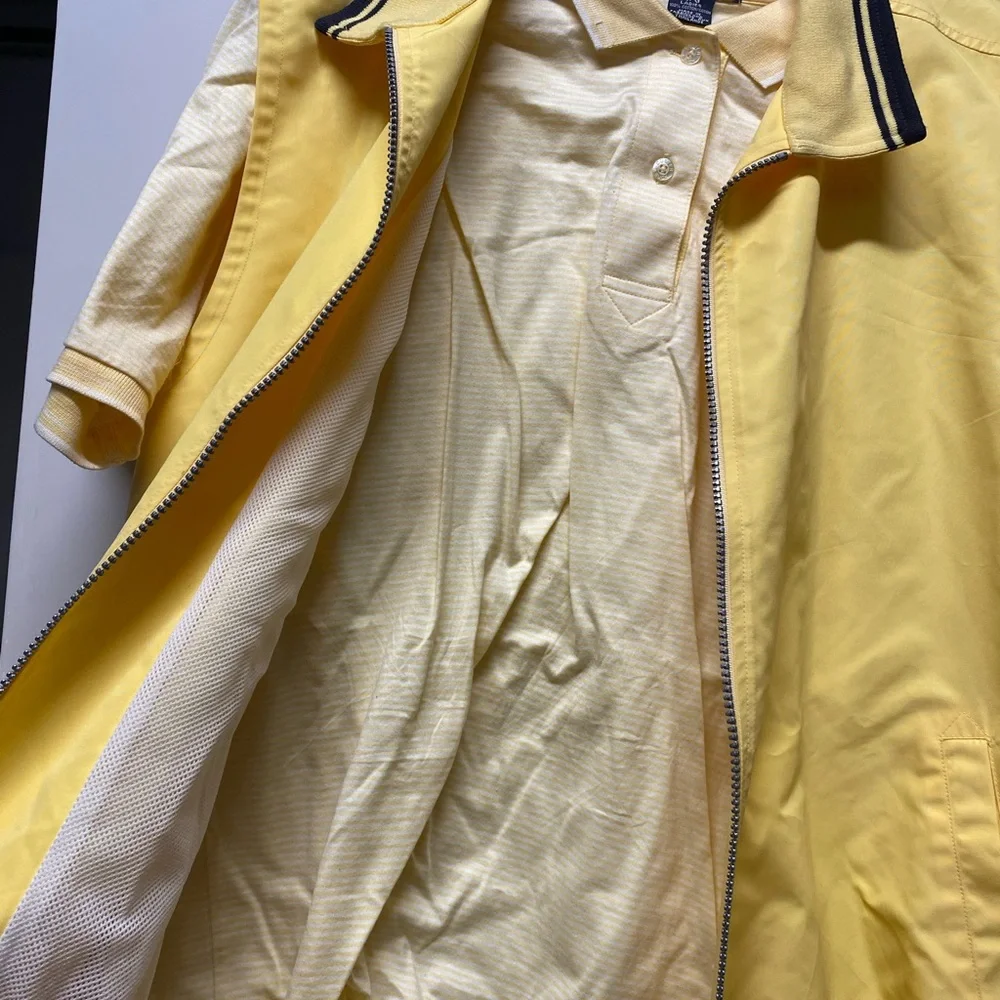 Ladies Cutter and Buck golf shirt and vest. Large. - Picture 6 of 9